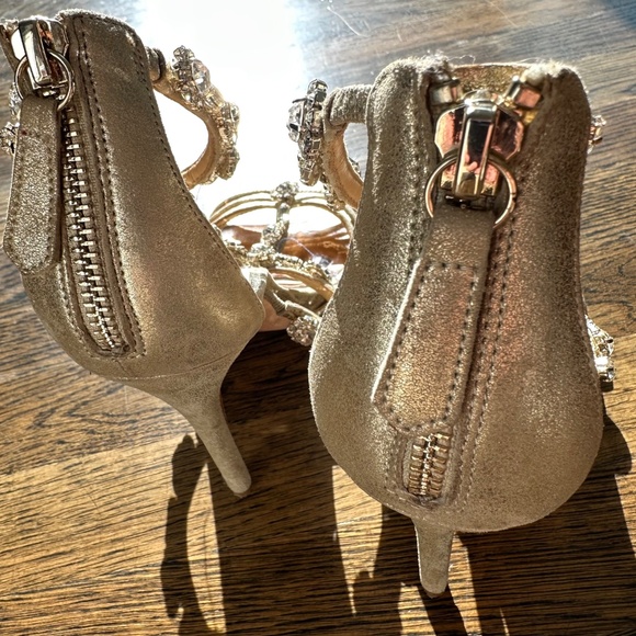 ✨ Badgley Mischka Gold  Crystal Embellished T-Strap Heels – Size 6.5 ✨ - Picture 3 of 9